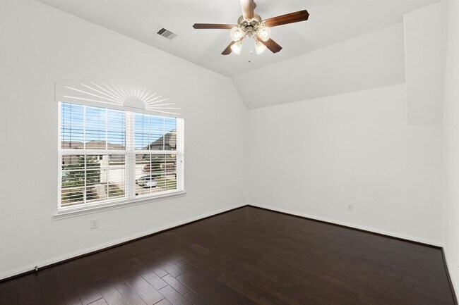 Building Photo - 4615 Hollow Chase Ln