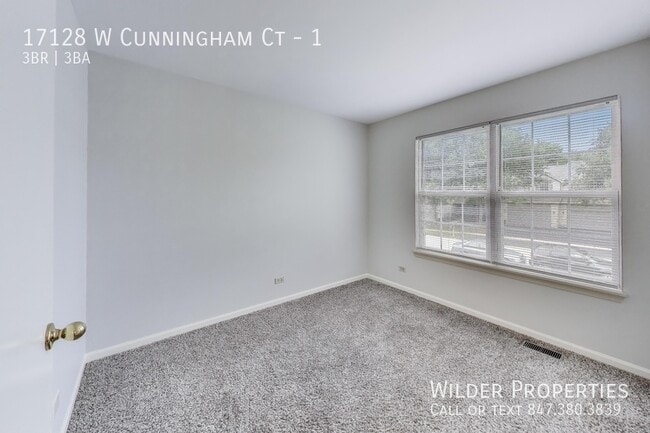 Building Photo - 17128 W Cunningham Ct
