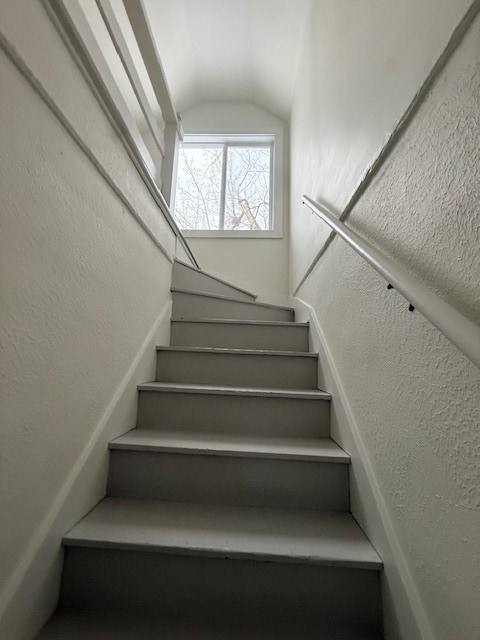 Building Photo - 1122 Milton St