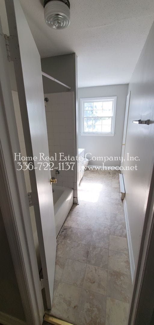 Building Photo - 721 Junia Ave