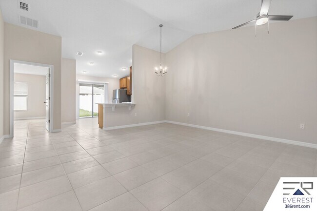 Building Photo - 34 Rosepetal Ln