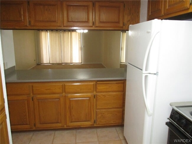 Building Photo - 2022 Merrill Ln