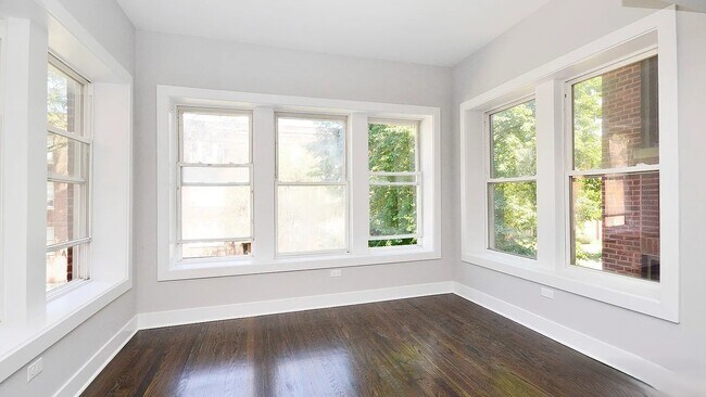 Building Photo - 4906 N Rockwell St