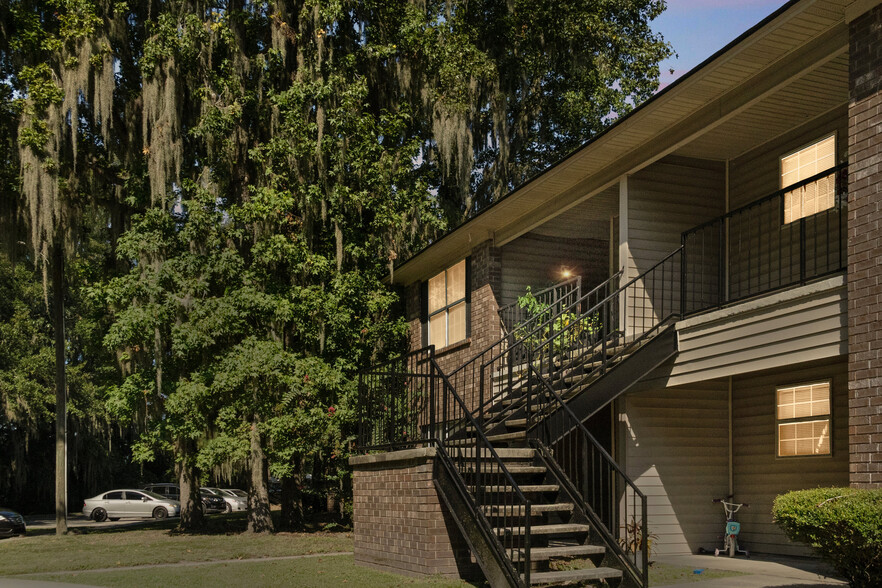 Building Photo - Ardens Place Apartments