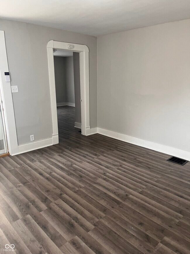 Building Photo - 1944 Shelby St