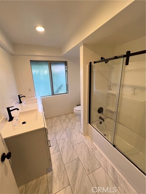 Building Photo - 2937 E Craig Dr