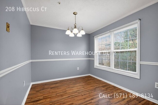 Building Photo - 208 Hibiscus Ct