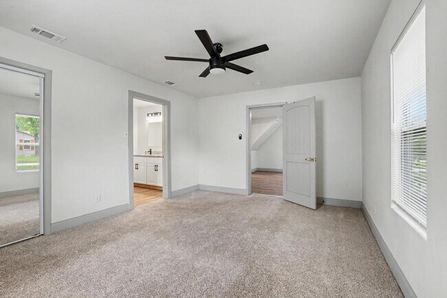 Building Photo - Beautifully Remodeled Home for Rent – Plenty of Space Inside & Out!