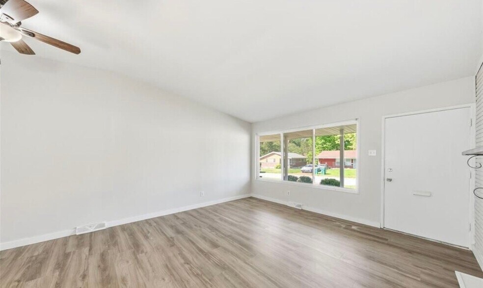 Building Photo - 9828 Omega Dr