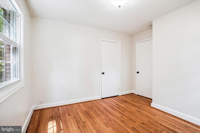 Building Photo - 6200 Verne St