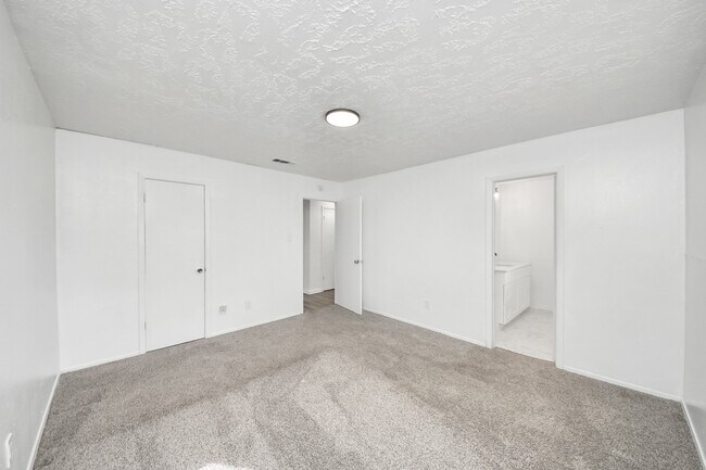 Building Photo - 4519 Reynaldo Dr