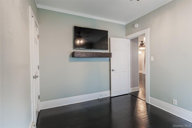 Building Photo - 60 Jackson Ave