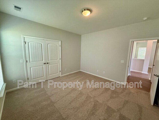 Building Photo - 103 Peabody St