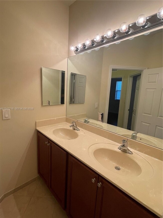 Building Photo - 10417 SW 231st Ter