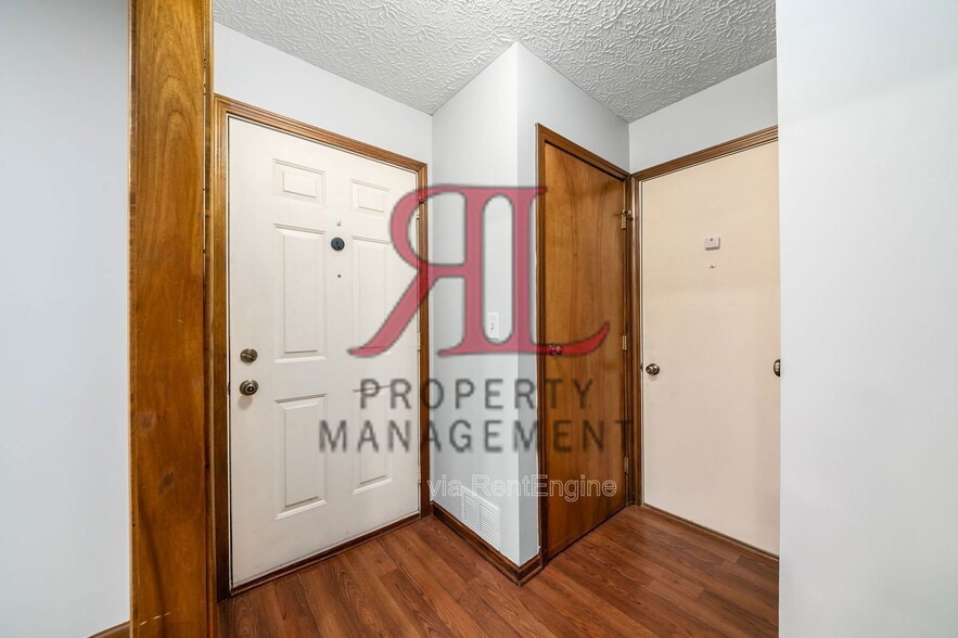 Building Photo - 356 Northview Dr