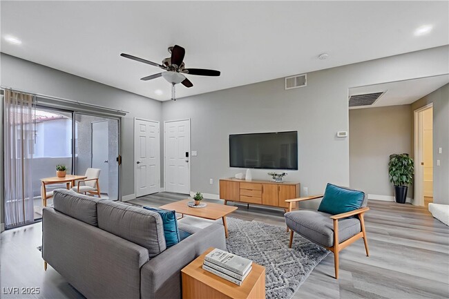 Building Photo - 2615 W Gary Ave