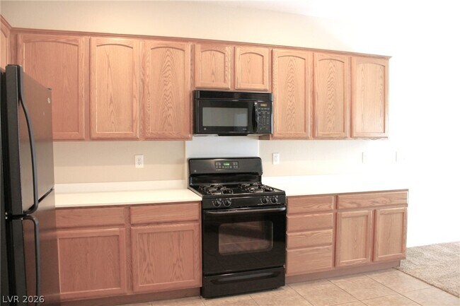 Building Photo - 2212 Sawtooth Mountain Dr