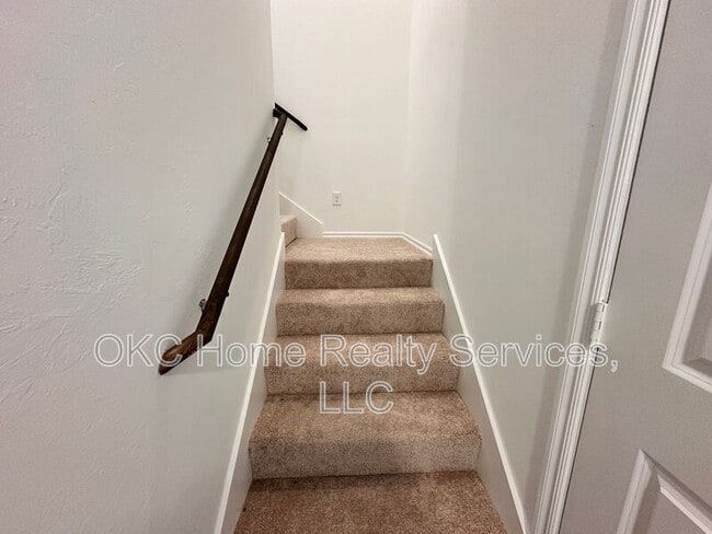 Building Photo - 2318 Wolford Ct