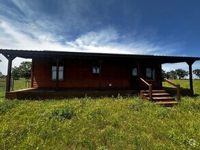Building Photo - CABIN - Brock ISD - HORSES WELCOME