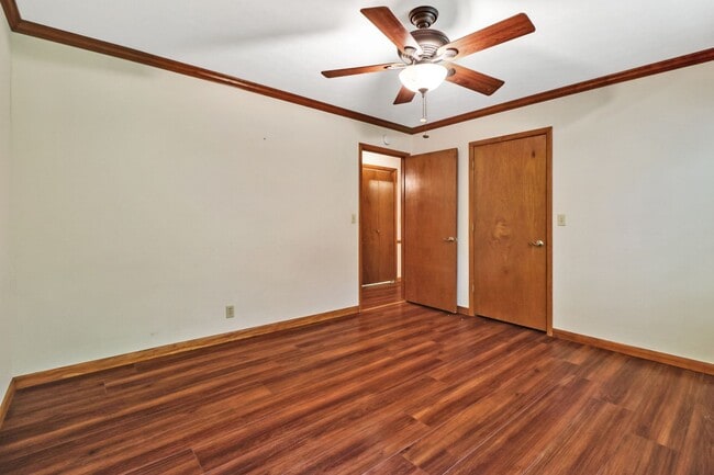 Building Photo - 3 bedroom / 2 bath on a private corner lot in Fairfield Glade