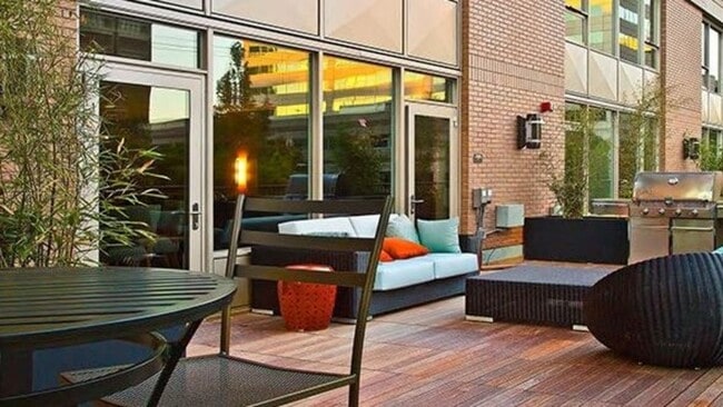 Building Photo - 1000 Minor Ave