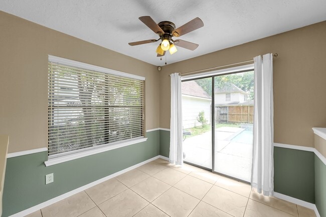 Building Photo - 3519 El James Dr