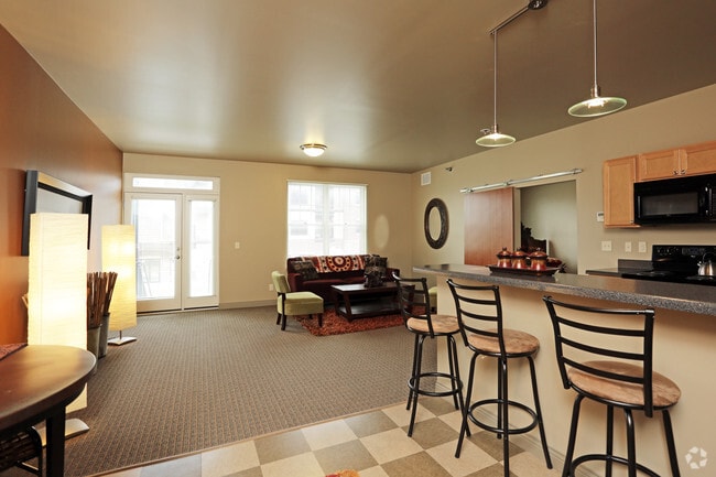 Interior Photo - Oak Hill Jackson Brickstones