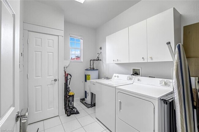 Building Photo - 630 Lalique Cir