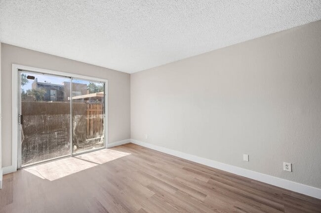 Building Photo - 2814 E Le Marche Ave