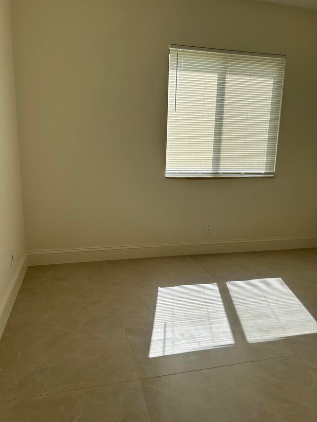 Building Photo - 205 Pine HOV Cir