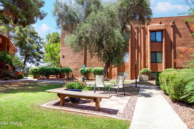 Building Photo - 4704 E Paradise Village Pkwy N
