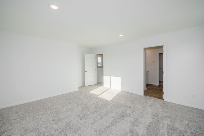 Building Photo - For Rent – Beautiful Park-Facing Home in Liberty Lake