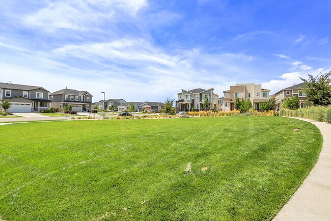 Building Photo - $2,600.00, 3 bedroom, 2.5 bathroom located...