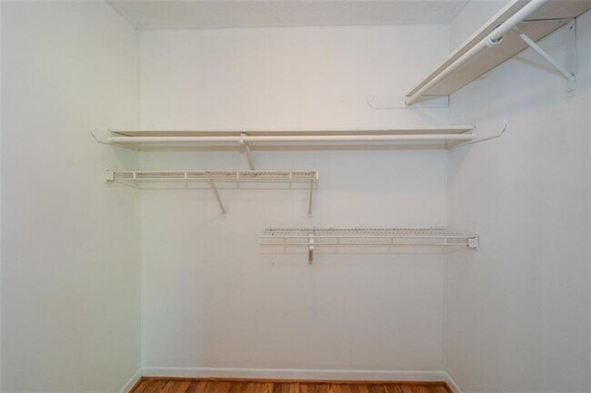 Building Photo - 160 Timber Creek Ln SW