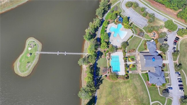 Building Photo - 6755 Scarlet Oak Way