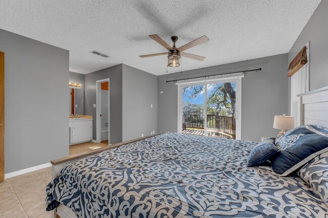 Building Photo - 403 Sunset Dr