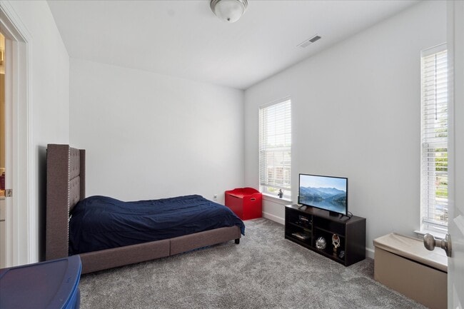 Building Photo - 208 Laydon Way