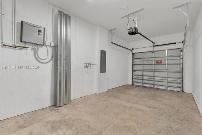 Building Photo - 3538 W 108th St