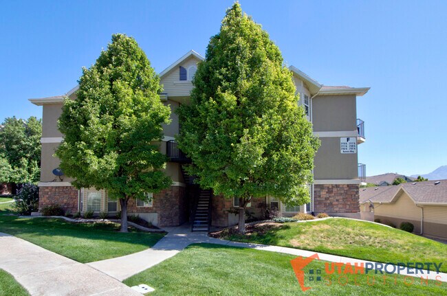 Building Photo - 2101 N Aurora Way