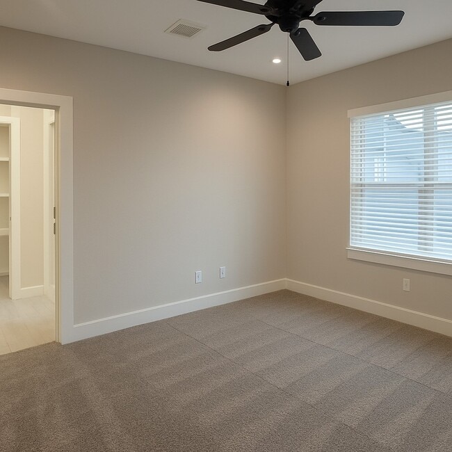 Building Photo - 16627 Oasis Mdw Ln