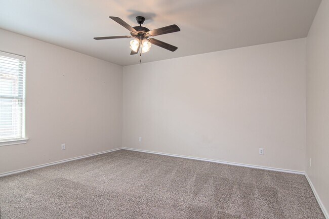 Building Photo - 6711 Boot Dr