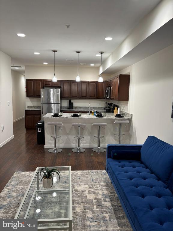 Building Photo - 6005 Eads St NE