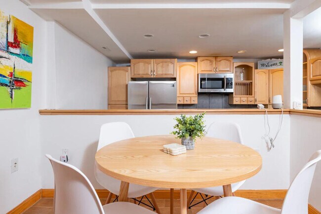 Building Photo - 152 Central Ave