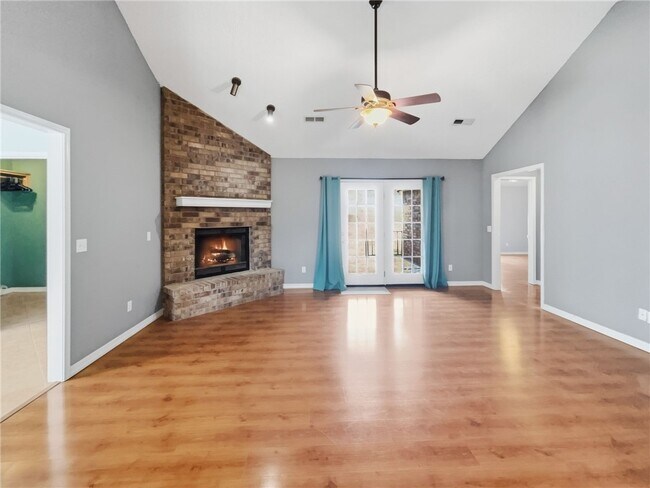 Building Photo - 3204 Peach Blossom