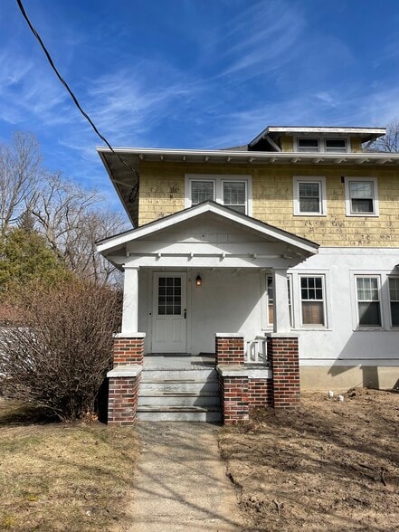 Traditional side-by-side - 6 Morrison Ave