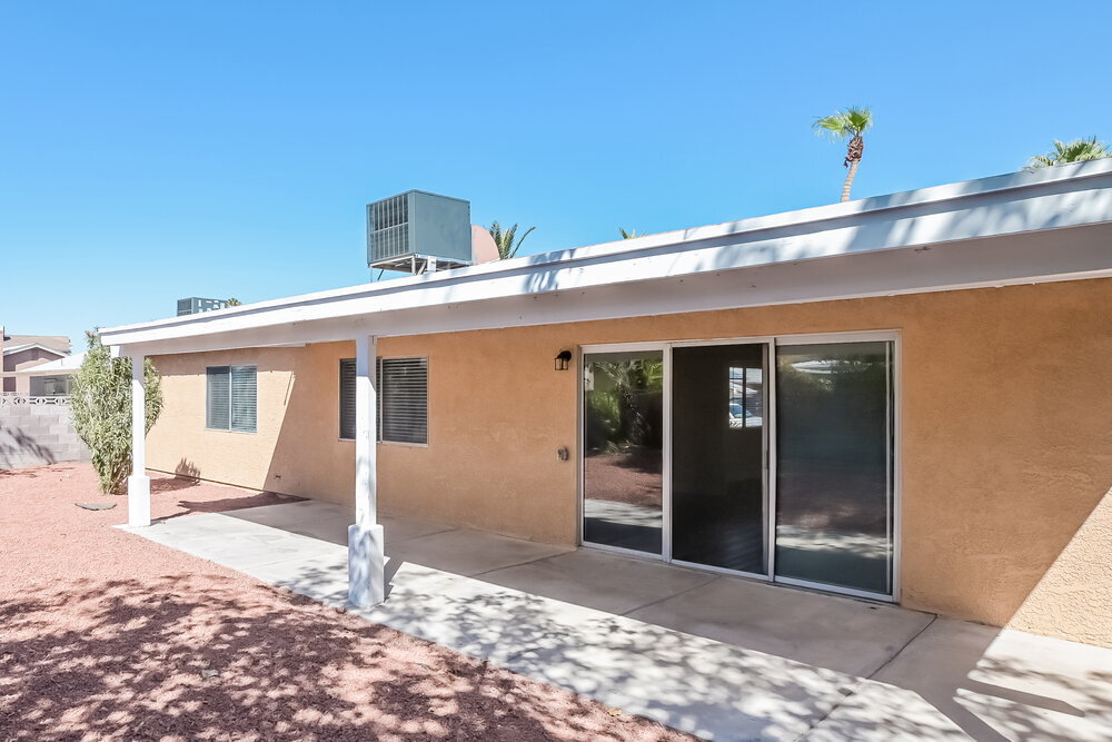 Building Photo - 1555 Calabria Dr
