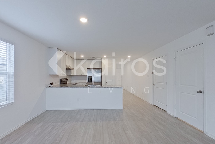 Building Photo - 5634 Mountain Point