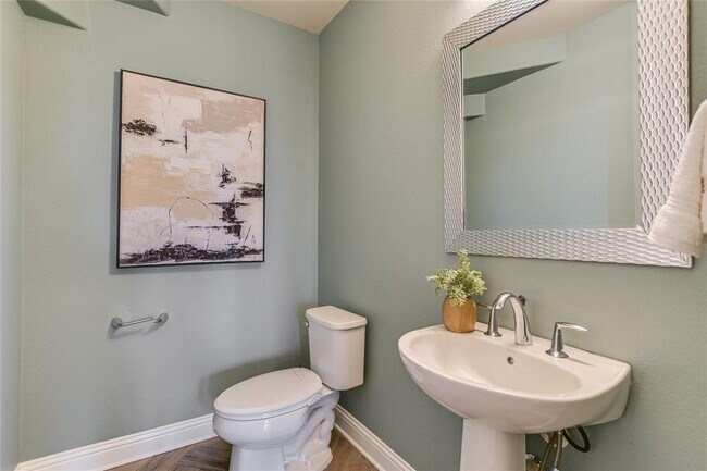 Building Photo - 3925 Piana Pl