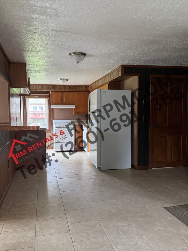 Building Photo - 10205 N Jones Lake Rd