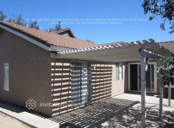 Building Photo - 11322 Fernwood Ave